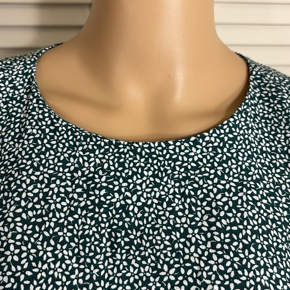 NWT & Other Stories Batwing Sleeve Ruffle Mini Dress in Green Print Size 4 - Picture 4 of 10